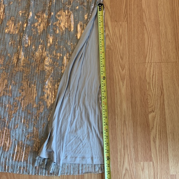 ADRIANNA PAPELL Silver Multi Pleated Foil One Shoulder Dress - Picture 7 of 10